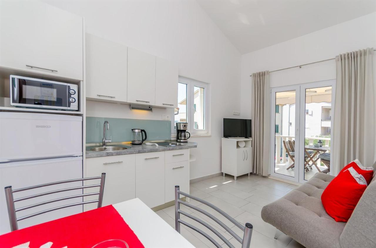 Apartments And Room Maestral Trogir Dış mekan fotoğraf
