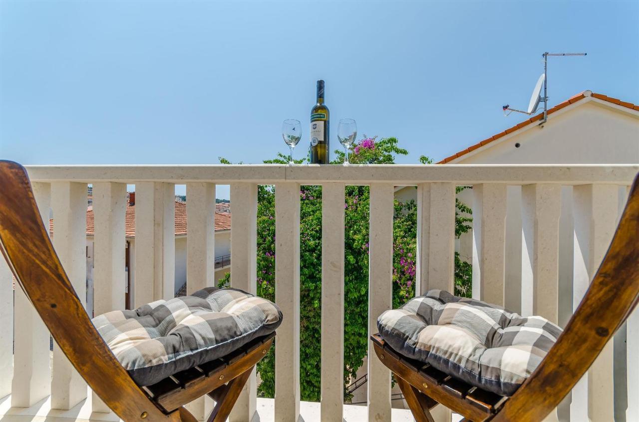 Apartments And Room Maestral Trogir Dış mekan fotoğraf