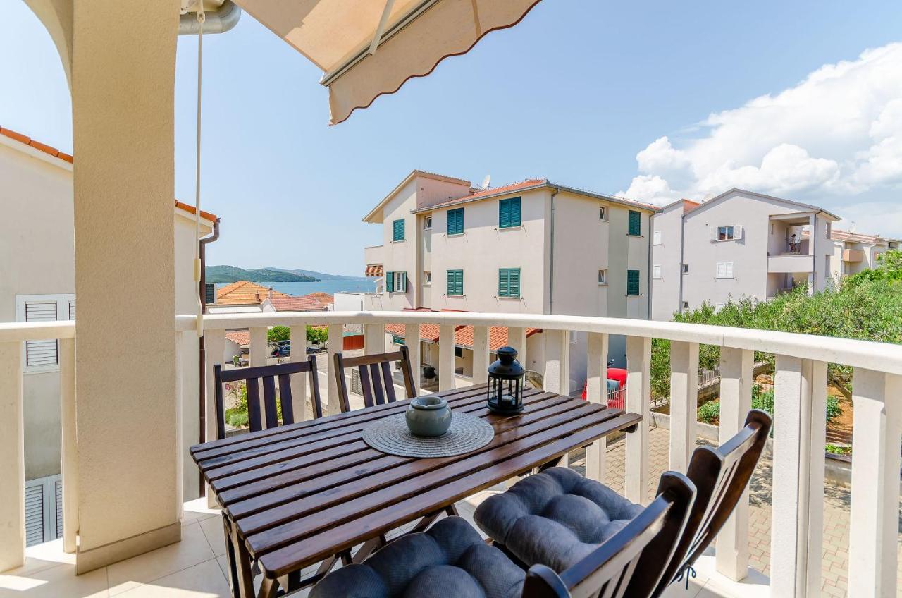 Apartments And Room Maestral Trogir Dış mekan fotoğraf