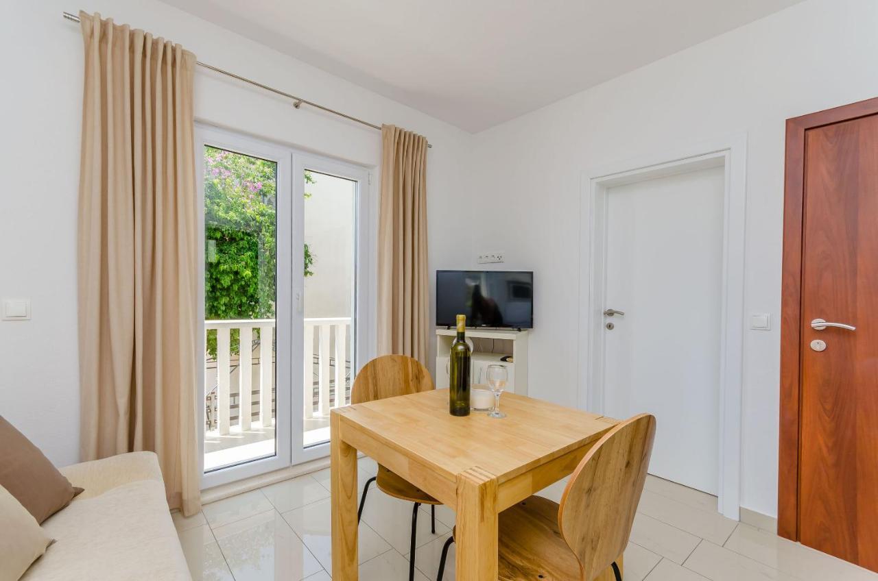 Apartments And Room Maestral Trogir Dış mekan fotoğraf