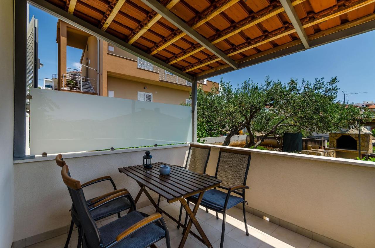 Apartments And Room Maestral Trogir Dış mekan fotoğraf